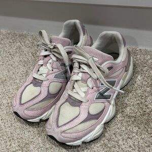 Girls New Balance 9060 Pink/Cream Sneakers